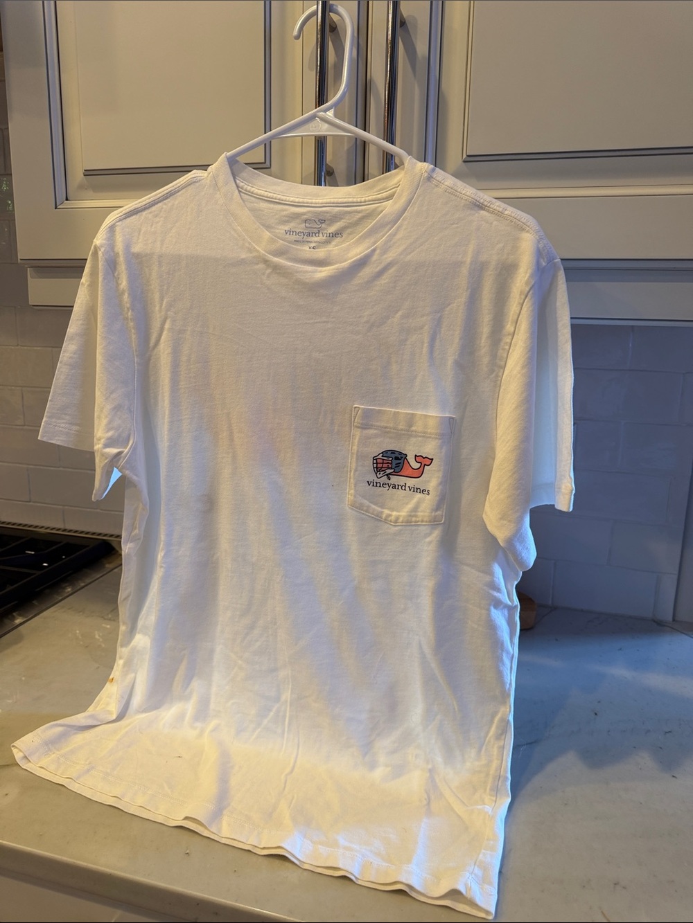 Vineyard Vines White Short-Sleeve Pocket Tee with Flag Whale Logo
